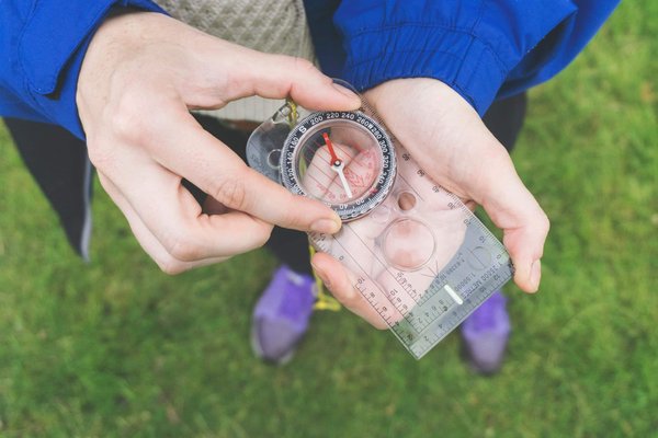 Comment un jeu inspiré de « Shovel Knight » pourrait-il explorer davantage le genre rétro des plateformes ?